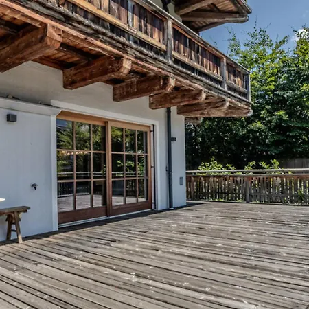 Sunrise Chalet, Hot Tub, Oasis View Holiday home *